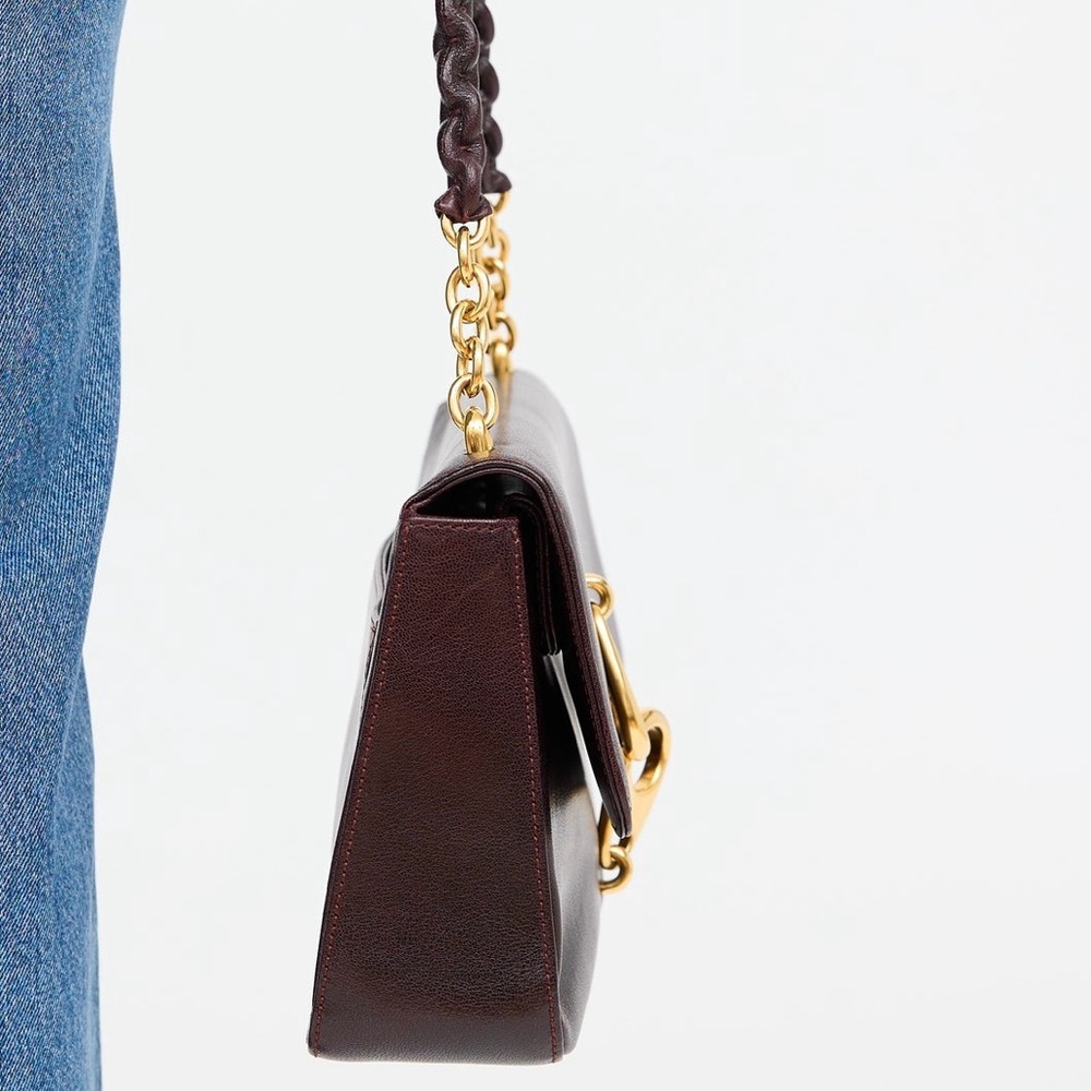 Tom Ford Carine Brown Leather Shoulder Bag with Classic Design